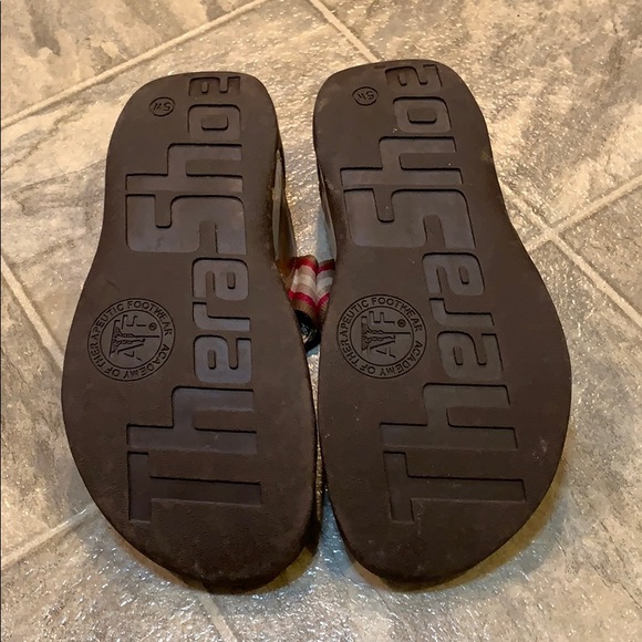 Women’s Flip Flops - Picture 3 of 3